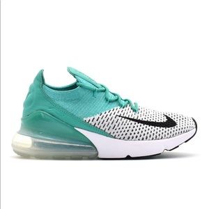 Nike Air Max 270 Flynit